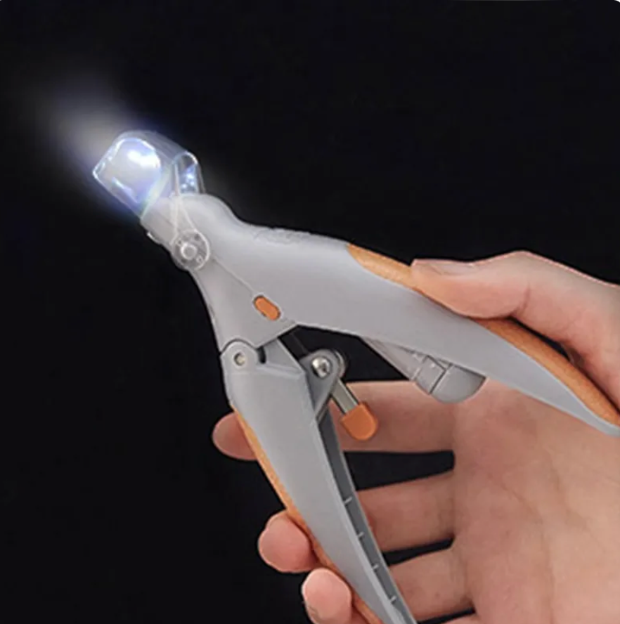 Dog or Cat Pet Nail Clipper LED Light-Emitting Magnifiable Nail Trimmer
